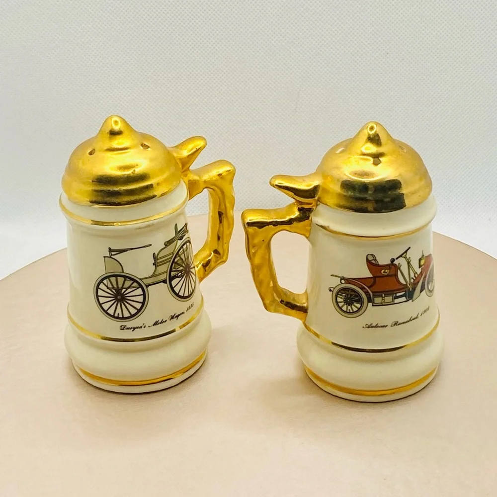 EUC Vintage Henry Ford Museum Car Salt & Pepper Shakers